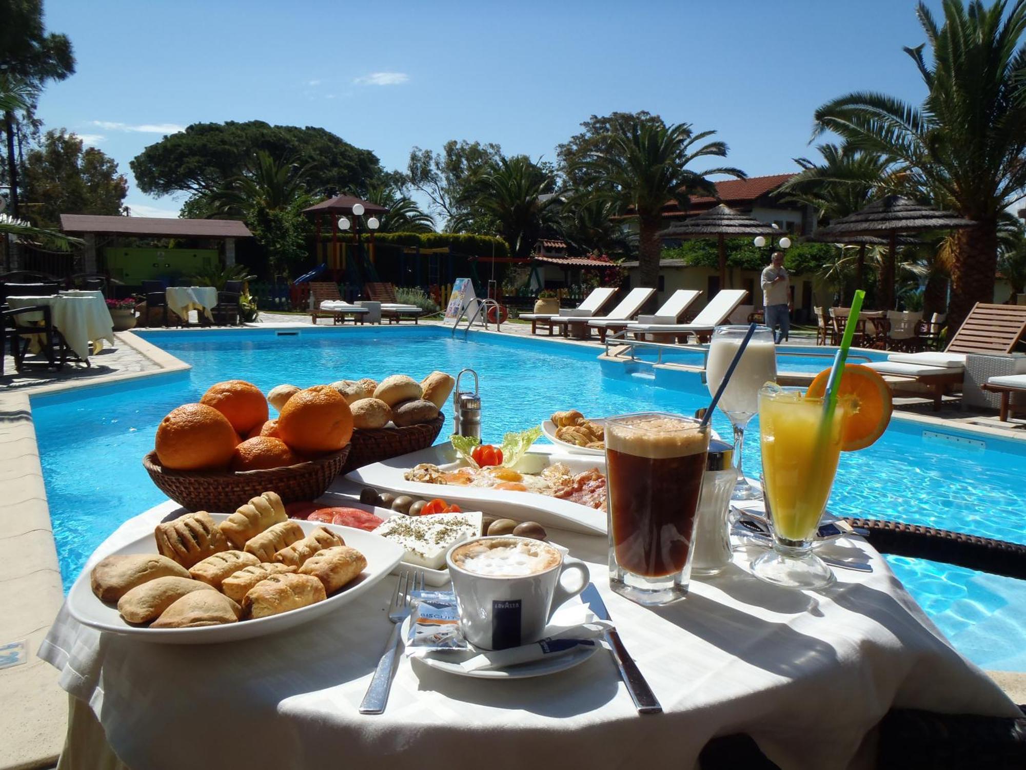 Vergos Hotel Vourvourou Bagian luar foto