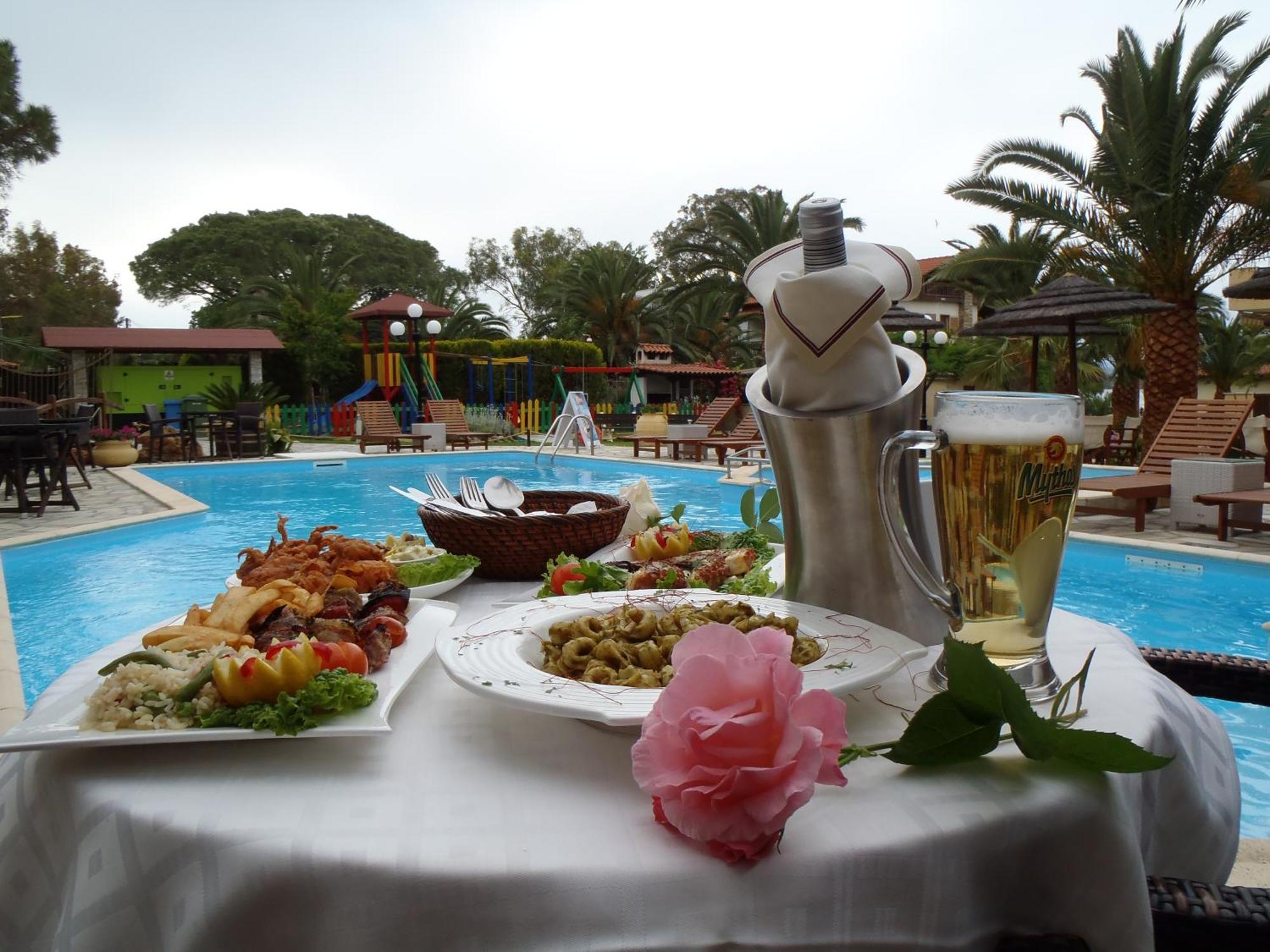 Vergos Hotel Vourvourou Bagian luar foto