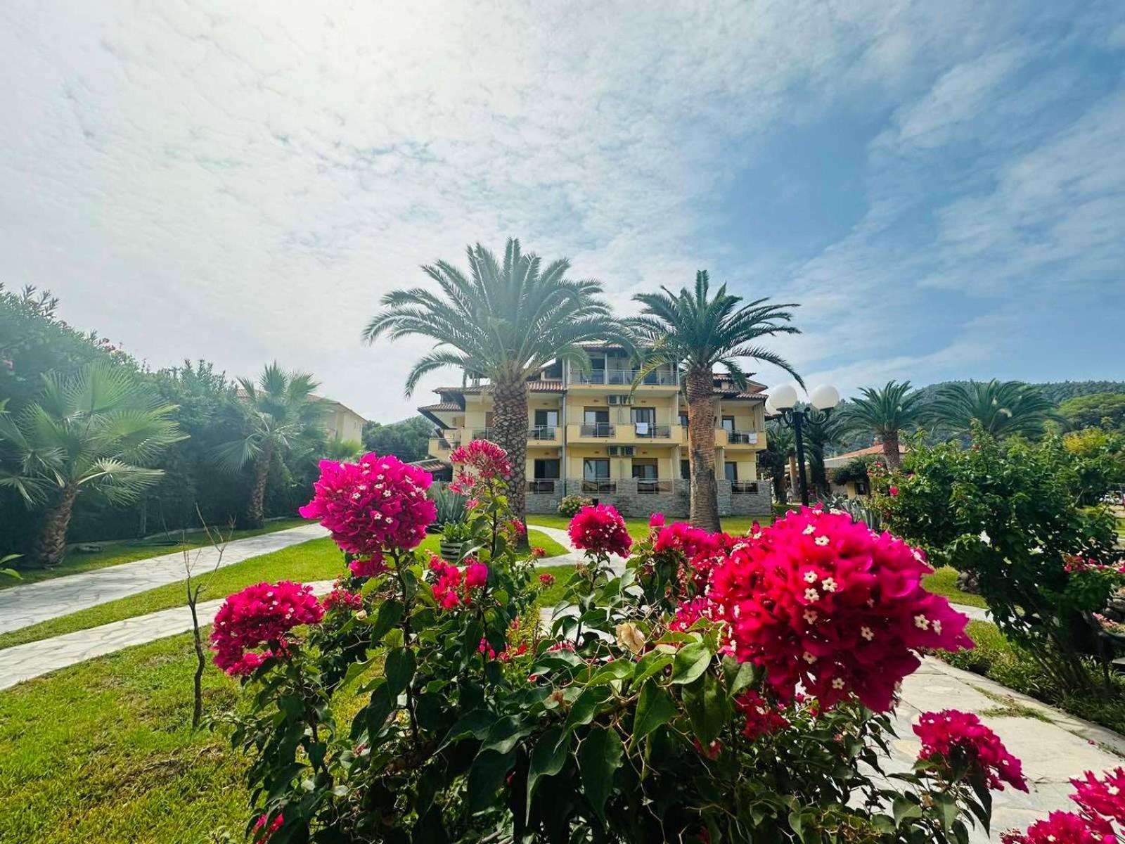 Vergos Hotel Vourvourou Bagian luar foto
