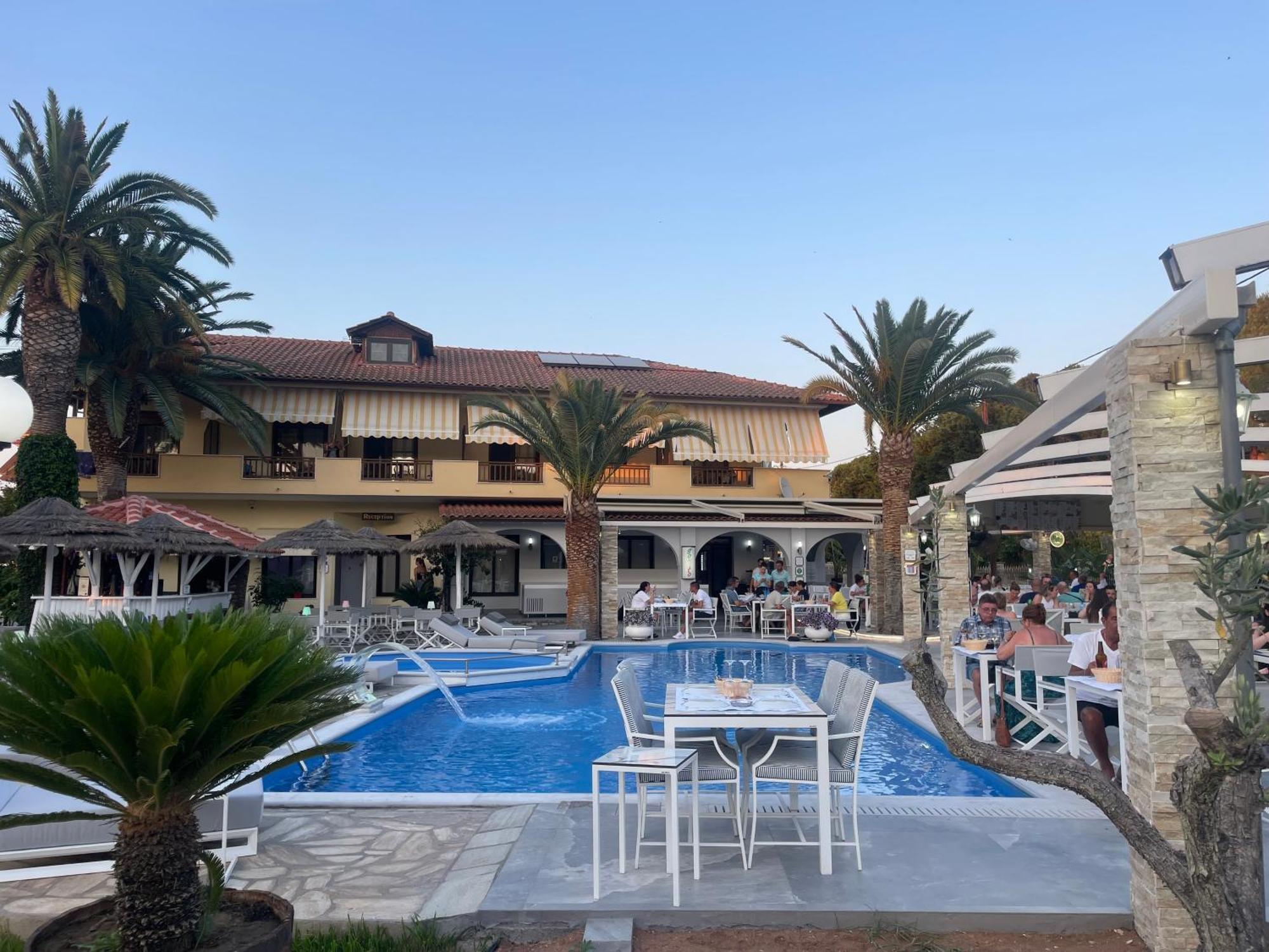 Vergos Hotel Vourvourou Bagian luar foto