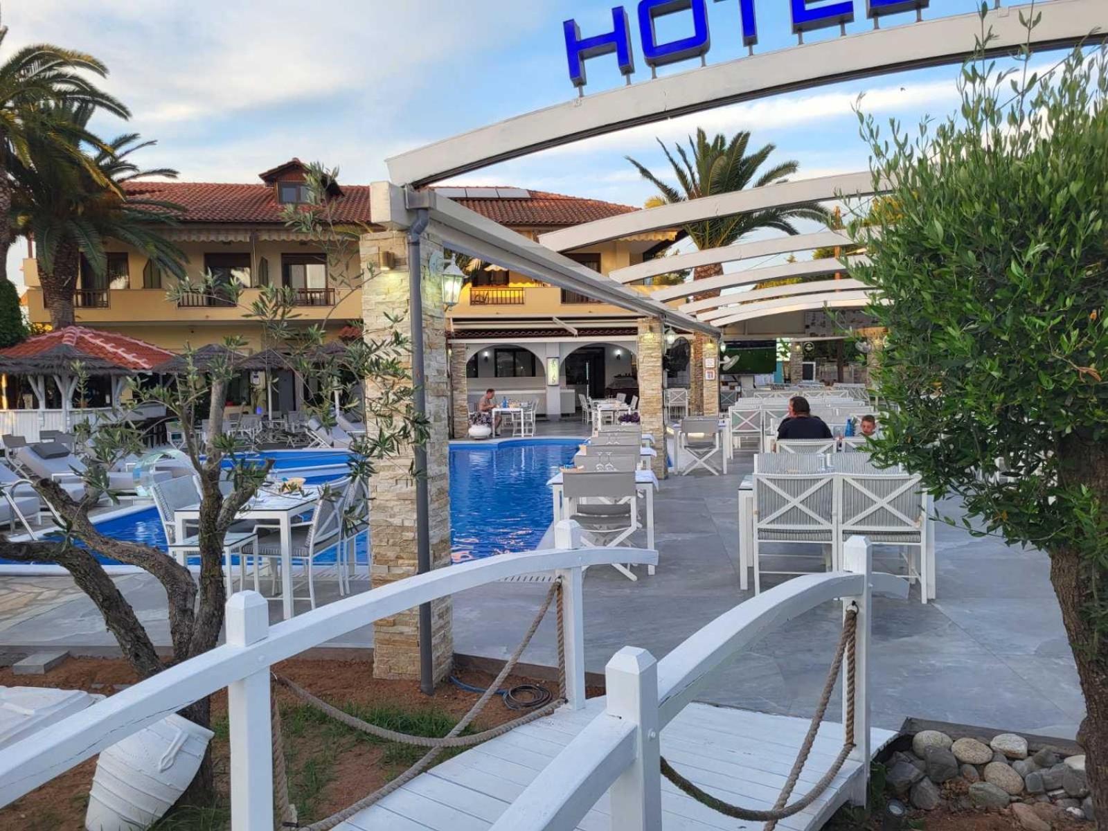 Vergos Hotel Vourvourou Bagian luar foto