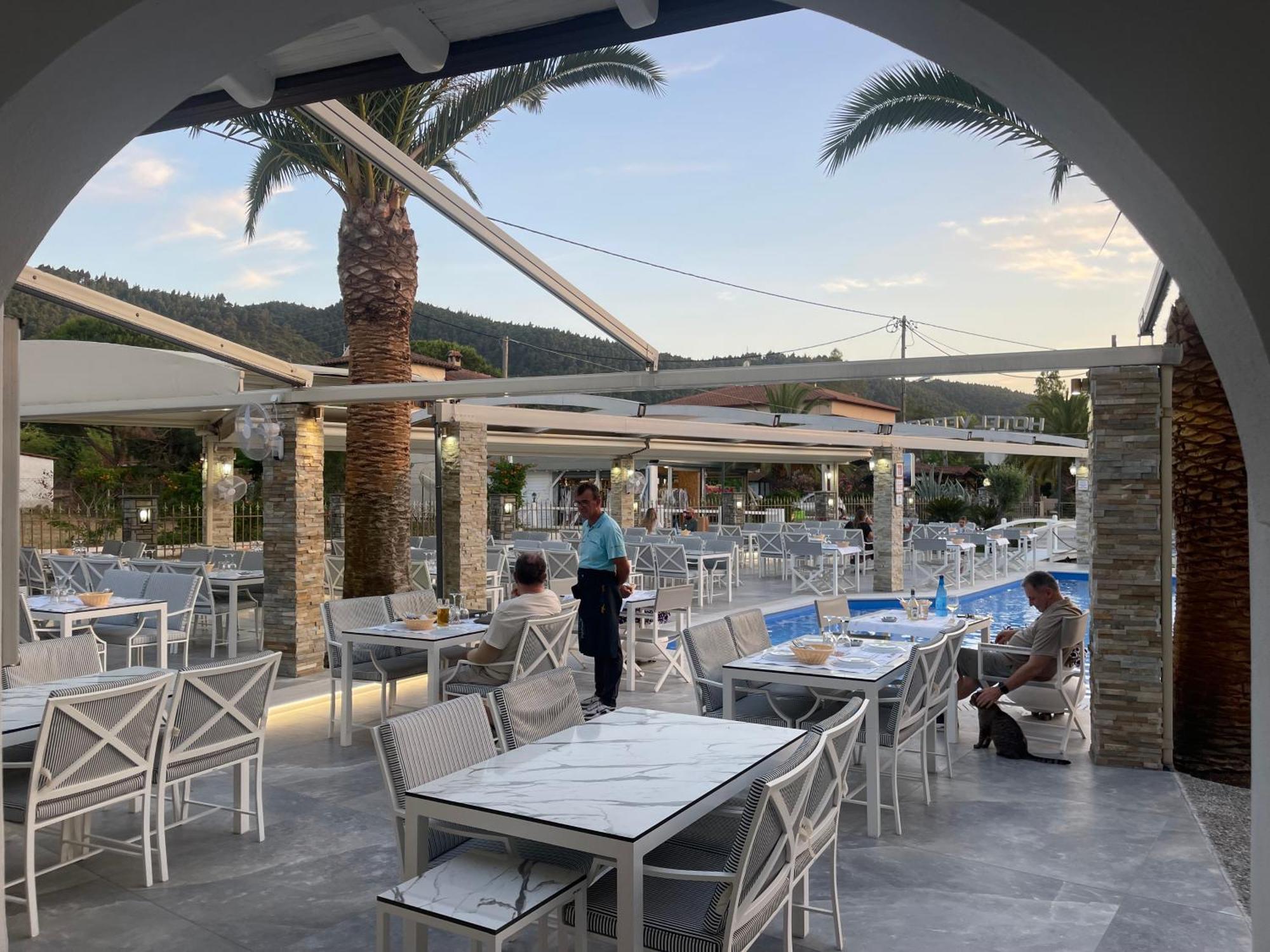 Vergos Hotel Vourvourou Bagian luar foto